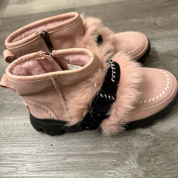Ugg Fluff Punk Ankle Boots Pink - Picture 3 of 4